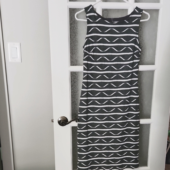 Frank Lyman Design Dresses & Skirts - 🇨🇦***Frank Lyman Design Grey and White Sheath Dress / Made in Canada